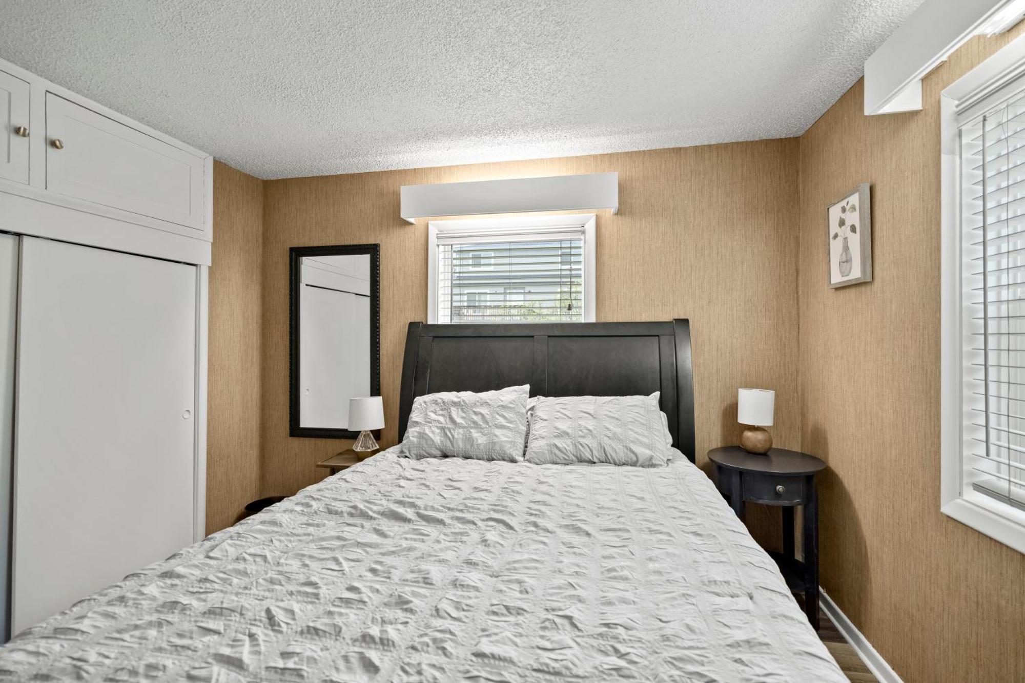 Peach Street Super Suite Medford Exterior photo